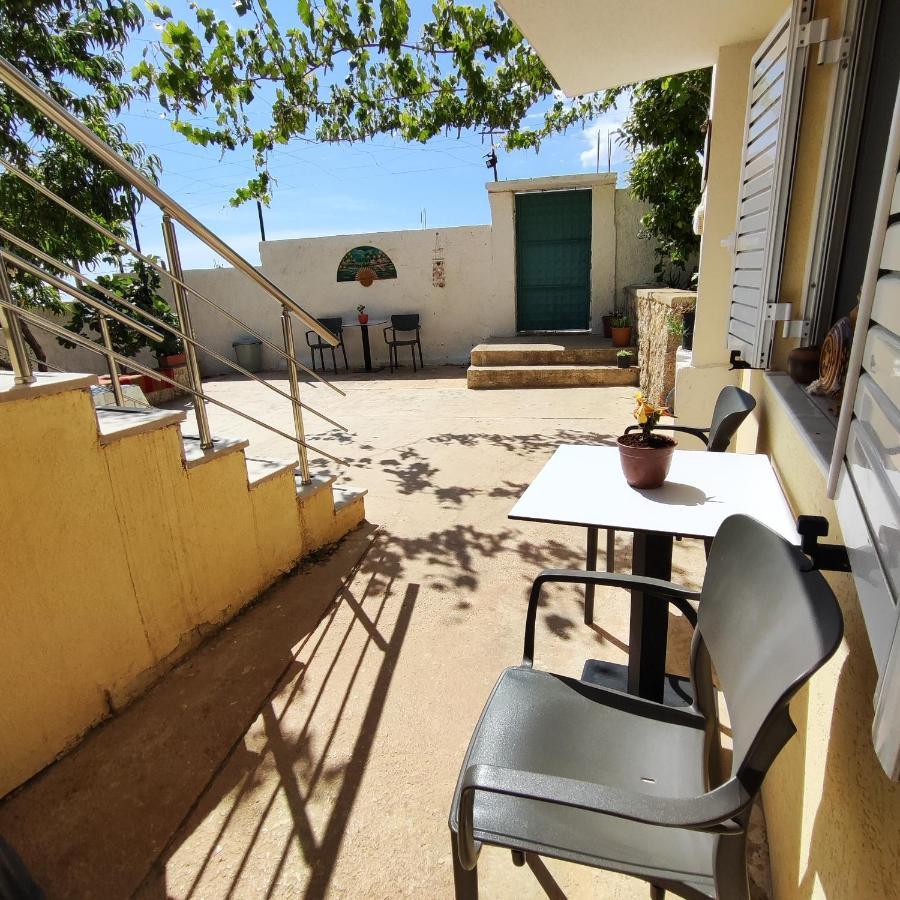 Siempre Viva Dhermi Dhërmi Exterior foto